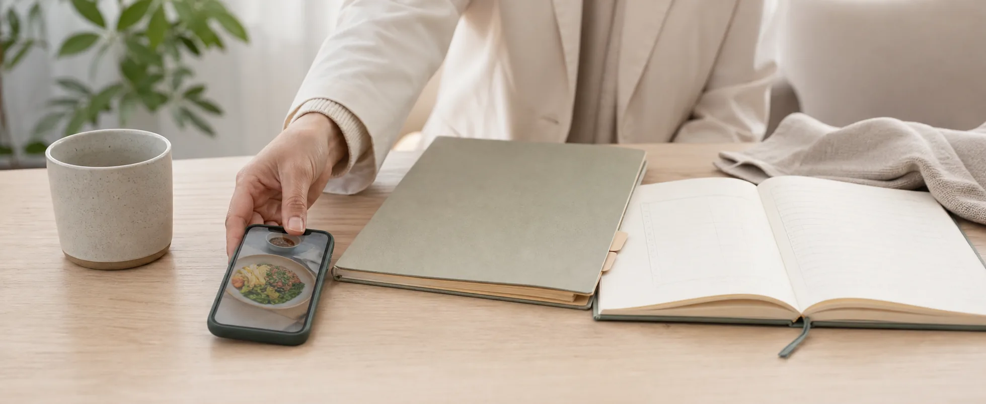 Are Food Logs and Meal Photos PHI? A HIPAA Guide for Dietitians article illustration